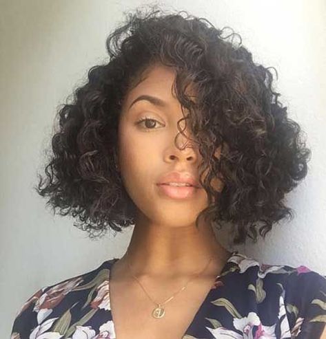 Bob Haircut Curly, Wavy Bob Hairstyles, Short Curly Haircuts, Naturally Curly Bob, Haircuts For Curly Hair, Curly Hair Women, Beauty Inspo, Curly Hair Inspiration, Curly Bob Hairstyles