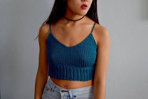 Knit a Beautiful Basic Bralette - Pattern Available in Three Sizes! #knitting #handmade Crop Pattern, Breezeway Ideas, Bralette Pattern, Knit Top Patterns, Hippy Style, Womens Knitting Patterns, Pattern Knitting, Crochet Tank, Cropped Tops