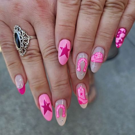 Shayla || Structured Gel Specialist | Howdy 🤠 I'm obsessed with the little cowgirl hat #gelxnails #gelx #apresnails #apresgelx #softgelextensions #gelextensions #cowgirlnails… | Instagram Country Acrylic Nails, Rodeo Nails, Short Pink Nails, Disco Nails, Cowboy Nails, Western Nails, Country Nails, Cow Nails, Summery Nails