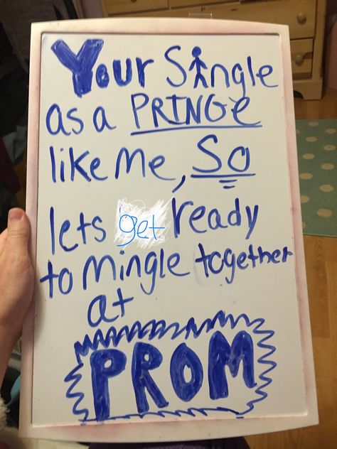 Prom Sign Ideas Friends, Cute Ways To Ask Your Bestie To Hoco, Prom Poster For Best Friends, Asking A Friend To Hoco, Guy Best Friend Promposal, Girl Best Friend Promposal, Asking Best Friend To Prom, Prom Posals Ideas For Best Friends, Asking Your Best Friend To Homecoming