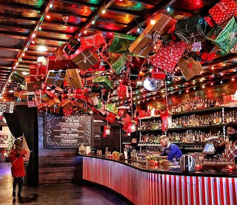 Christmas Decor In Restaurant, Dive Bar Christmas Decor, Restaurant Holiday Decorations, Christmas Restaurant Decor, Christmas Bar Decorations Restaurant, Restaurant Holiday Decor, Christmas Decor For Restaurant, Christmas Bar Decor, Christmas Pop Up