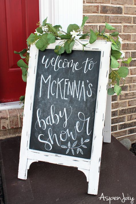 Baby Shower Chalkboard Sign, Shower Chalkboard Sign, Baby Shower Mixto, Baby Shower On A Budget, Shower On A Budget, Baby Shower Chalkboard, Table Baby, Sweets Table, Gold Shower