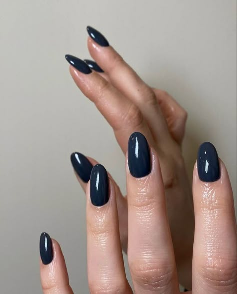 ━ 𝐡𝐚𝐳𝐞𝐥 ☻ Gel Nails Full Color, Call Almond Nails, Dark Denim Nails, Oval Dark Blue Nails, Dark Blue Gray Nails, Aesthetic Navy Blue Nails, Dark Blue Oval Nails, Navy Blue Nails Aesthetic, Simple Dark Blue Nails