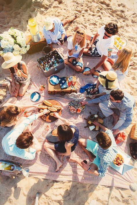 American Summer Style: Pottery Barn Beach Party with Kiel James Patrick Beach Picnic Party, East Coast Fashion, Sarah Vickers, I Need Vitamin Sea, Classy Girls Wear Pearls, Kiel James Patrick, Beach Party Outfits, Classy Girl, Perfect Picnic