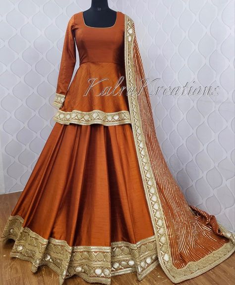 Jeans Casual Outfit, Punjabi Culture, Lehnga Dress, Pakistani Fancy Dresses, Trendy Blouse, Salwar Kamiz, Dress Design Patterns, Simple Pakistani Dresses, Beautiful Dress Designs