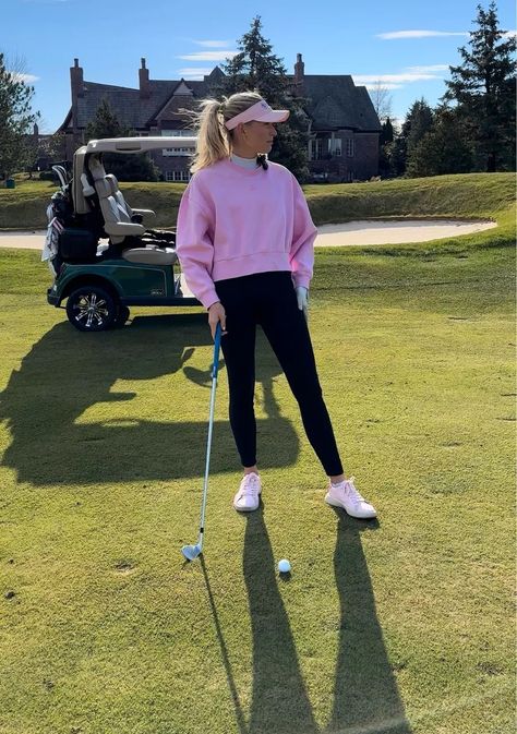 What To Wear Golfing Women, Cold Weather Golf Outfit Women, Golf Style For Women, Women’s Golf Outfits Cute, Womens Fall Golf Outfit, Womens Golf Outfit Cold Weather, Fall Golfing Outfits For Women, Top Golf Date, Golf Tournament Outfit