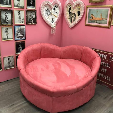 Rooms Decoration, Cute Furniture, Room Deco, Pink Room, Cute Room Decor, Room Inspiration Bedroom, Room Ideas Bedroom, Dream Decor, Dream Rooms