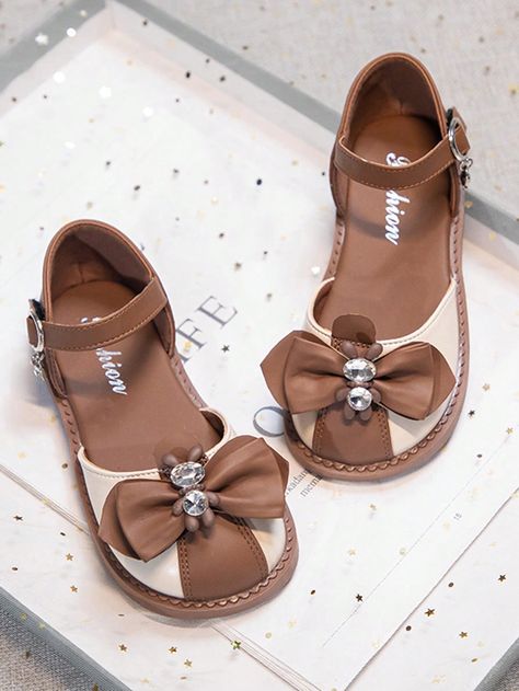 Brown Fashionable Collar   Colorblock Strap Sandals Embellished   Kids Shoes Kids Flats, Girls Flats, Beautiful Sandals, Kids Couture, Cute Sandals, Kids Sandals, Casual Flats, Girls Bags, Strap Sandals