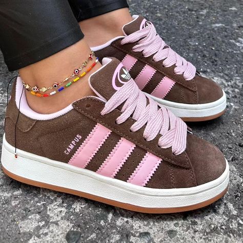 Adidas Outfit Shoes, Pretty Sneakers, Preppy Shoes, Pretty Shoes Sneakers, Shoe Wishlist, Hype Shoes, Adidas Sneaker, Adidas Campus, Girly Shoes