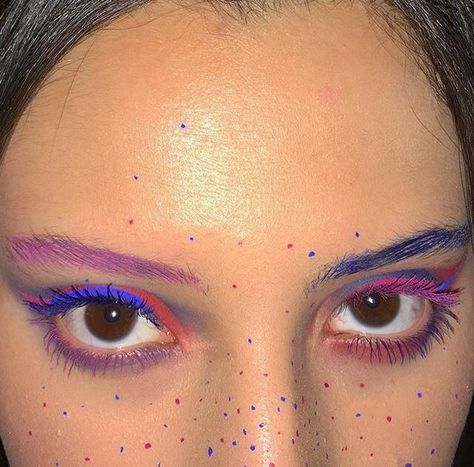 Evil Eye Makeup, Coloured Mascara, School Girlfriend, Madeline Hatter, Colored Mascara, Funky Makeup, Makeup Photos, Scene Makeup, Inspo Makeup