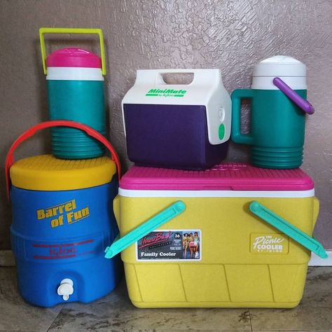 Igloo Coolers on Instagram: “You know we love a good collection 😉  What color should we bring out of the vault next? #IglooCoolers 📸: @juliewallinger” Cooler Aesthetic, Tke Cooler, 80s Lunchboxes, Retro Cooler, Retro Igloo Cooler, Igloo Cooler, Football Tailgate, Cool Lunch Boxes, High School Football