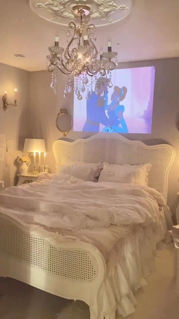 Disney Aesthetic Bedroom, Small Princess Room Ideas, Disney Bedroom Adult, Minimalist Princess Bedroom, Cinderella Bedroom Ideas Adults, Disney Princess Room Aesthetic, Disney Room Decor For Adults, Disney Themed Rooms For Adults, Disney Aesthetic Room