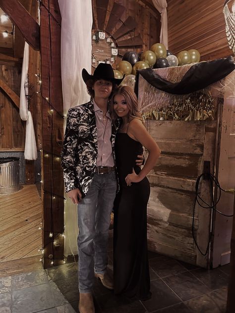 Western Prom Pictures, Prom Dresses Country, Western Prom Dresses With Boots, Prom Dress With Boots, Western Prom Dresses, Western Formal Dresses, Cowboy Prom, Western Prom, Banquet Outfit