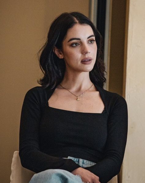 Adeline Kane, Cora Hale, Purple Hearts, Adelaide Kane, Female Actresses, Celebrity Look, Twitter Search, Aesthetic Girl, Pretty Woman