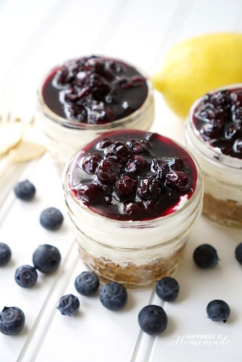 No-Bake Blueberry Cheesecake in a Jar Angel Food Cake Trifle, Mason Jar Pies, Blueberry Cheesecake Bars, Blueberry Cheesecake Recipe, Blueberry Lavender, No Bake Blueberry Cheesecake, Lemon Blueberry Cheesecake, Mason Jar Desserts, Cheesecake In A Jar