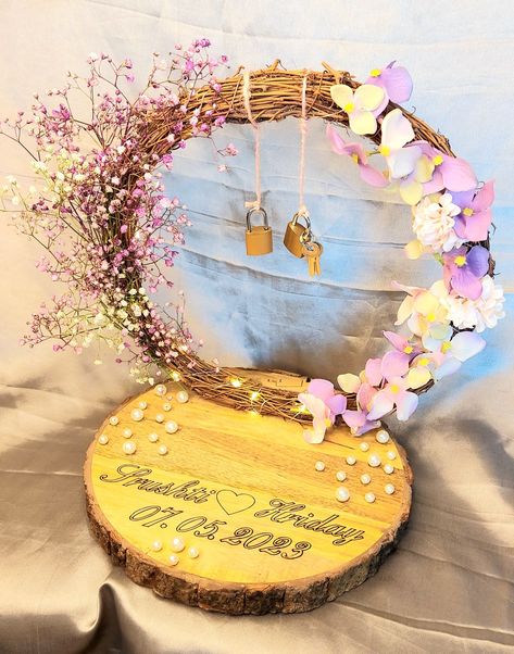 Propose to your partner with our favorite rustic ring platter😍Customised Gift Hamper for Girl! Get gift hampers for all occasions and make your loved ones feel special. Shop with Fairy Light Hampers ♥️ We are based out of Mumbai and deliver across India. Customised Gift Hamper for Girl! Get gift hampers for all occasions and make your loved ones feel special. Shop with Fairy Light Hampers +91 9819433681 Wedding Ring Pillow Diy, Engagement Platter, Diy Engagement Ring, Norse Wedding, Diwali Gift Items, Wedding Trays, Engagement Ring Platter, Wedding Gift Hampers, Ring Platter