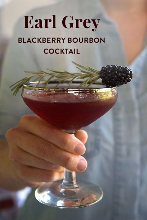 Blackberry Bourbon, Tea Cocktail, Bourbon Cocktail, Tea Cocktails, Boozy Drinks, Bourbon Cocktails, Fancy Drinks, Fall Cocktails, Cocktail Drinks Recipes