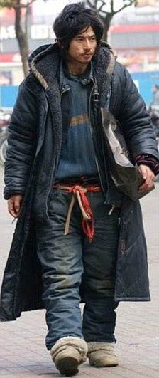 Rags to riches movie fame for homeless man who became 'China's sexiest tramp' | Mail Online Nomad Fashion, Animated Clothes, Bohemian Style Men, Rags To Riches, Mia Mia, Roast Pork, Homeless People, Extraordinary Life, Life Story