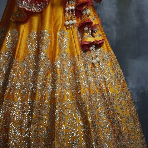 Gota Patti Blouse, Gota Patti Lehenga, Lehenga Ideas, Lehenga Inspiration, Traditional Lehenga, Gota Patti Work, Mehendi Outfits, Muslim Wedding Dresses, Pink Lehenga