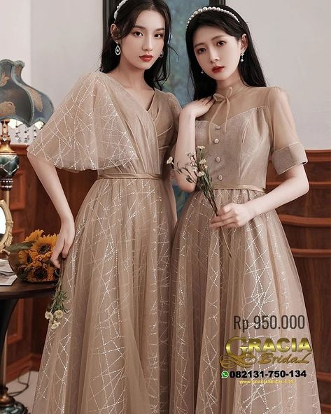 WA 082131750134 #dresspesta #gaunpesta #gaun #partydress #bajupesta #eveningdress #graciabridal #bridal Bridesmaid Dresses Brokat, Model Dress Bridesmaid, Dress Coklat, Dress Braidsmaid, Dress Natal, Gaun Tulle, Dress Brokat Modern, Braidsmaid Dresses, Gaun Dress