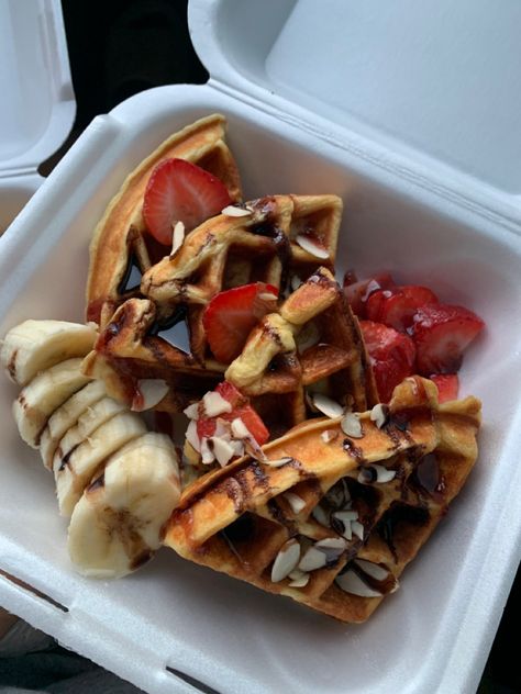 Breakfast Food Truck, Waffle Shop, Dessert Cups Recipes, Food Business Ideas, Food Truck Design, Buffet Food, Healthy Sweets, Food Obsession, Cafe Food