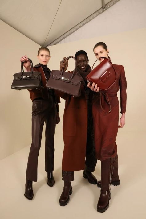 It’s Raining Birkins for Hermès Fall-Winter 2024 Fashion Week Backstage, Fits Inspiration, Hot Handbags, Hermes Style, Kelly Bag, March 2024, Team Member, Beauty Industry, Winter 2024