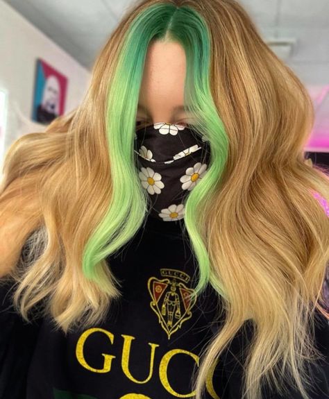 Try Some of These Money Piece Ideas to Refresh Your Look Green Money Piece Hair Blonde, Lime Green Money Piece Hair, Green Money Piece, Colorful Money Piece Hair, Money Piece Ideas, Colored Money Pieces, Money Piece Hair, Green Money, Short Dyed Hair