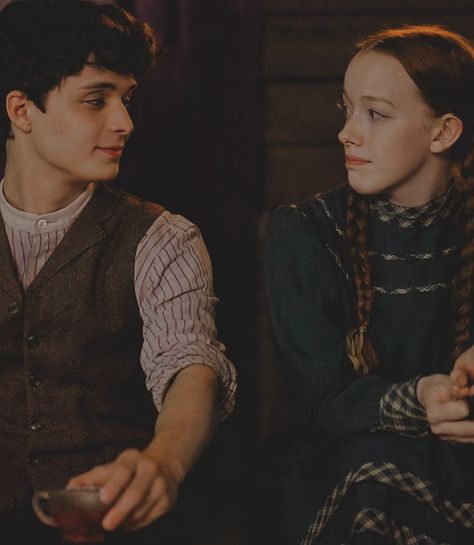 Jonathan Crombie, Anne Gilbert, Anne Blythe, Anne And Gilbert, Amybeth Mcnulty, Gilbert And Anne, Anne White, Kindred Spirit, Gilbert Blythe