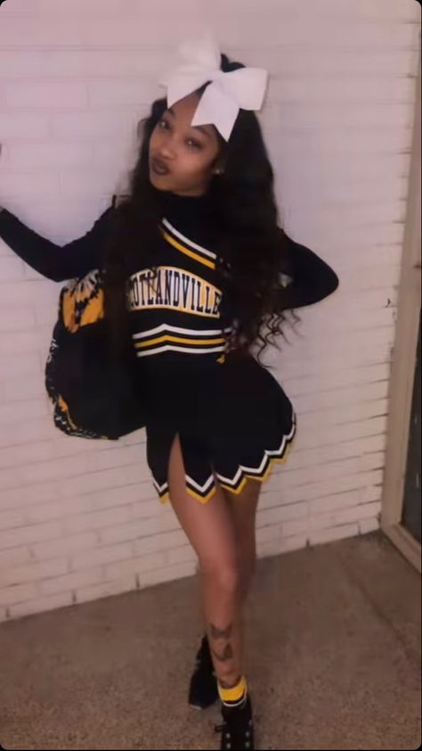 Cheerleading Outfits Black, Ayeitsmaya Outfits, Cheer Hairstyles Black, Cheer Uniform Ideas, Black Cheer Uniforms, Cheer Warm Ups Outfits, Cute Cheerleader Outfits, Cheer Uniform High School, Hbcu Dancers