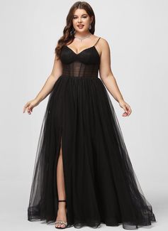 Prom Dresses For Boxy Shape, Plus Size Black Gown, Chubby Prom Dresses, Plus Size Formal Dresses With Sleeves, Curvy Prom Dress, Prom Dresses Curvy, Black Masquerade Dress, Plus Size Gala Dress, Formal Dresses Curvy