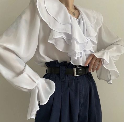 Broad Collar Shirt, Nice Shirts For Women, Thrift Inspiration, Poet Shirt, Academia Outfits, Angel Outfit, Clueless Outfits, Causal Dresses, Mythical Creature