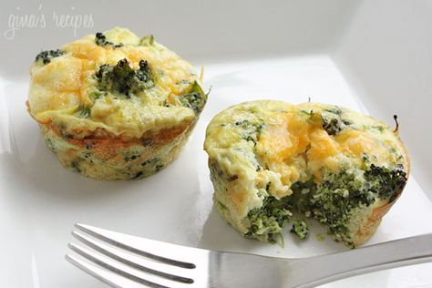 Broccoli and Cheese Egg Muffins - Skinnytaste Resep Makanan Beku, Telur Dadar, Menu Sarapan Sehat, Mini Egg, Broccoli Cheese, Healthy Low Carb Recipes, Idee Pasto Sano, Broccoli And Cheese, Breakfast Time