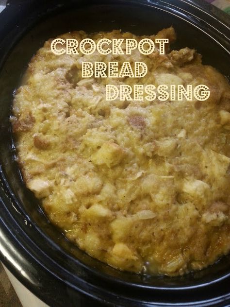 White Bread Dressing Recipe, Moist Dressing Recipe, Crockpot Cornbread, Crockpot Chicken And Dressing, Crockpot Dressing, Crockpot Bread, Crockpot Stuffing, Pot Bread, Crock Pot Bread