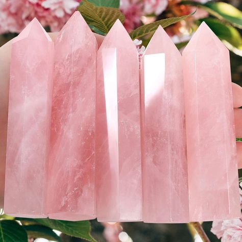 PRICES MAY VARY. 【Healing Wand Size】Natural healing stone, exquisitely crafted, polished, hand-selected. Height: 3.7-4 inches, Length: 0.9-1 inches,Width: 0.9-1 inches, Weight: 2.88-3.52oz(approx.).Due to the nature of gemstones, each crystal stone is unique. The actual item received may differ slightly from the picture. 【Rose Quartz】Powerful vibrations that echo your environment are how the benefits of rose quartz can impact your life. Known as the "heart stone," it's an important gem for attra Rose Quartz Healing, Healing Wands, Rose Quartz Jewelry, Large Crystal, Reiki Energy, Crystal Wand, Energy Stones, Stone Decor, Rose Quartz Crystal