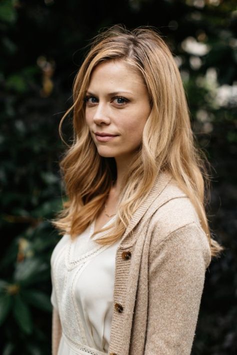 Claire Coffee Bree Turner, Claire Coffee, Grimm Tv, Grimm, Blonde Girl, American Actress, Serie Tv, Style Icons, Actors & Actresses