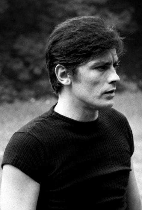 Alain Delon Hair, Alain Delon Hairstyle, Alain Delon Aesthetic, Maxton Hall Aesthetic, Ruby And James, Alan Delon, Hall Aesthetic, Film Composition, French Boy