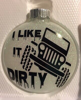 Jeep Wrangler Christmas, Jeep Ornament, Jeep Crafts, Christmas Decor Diy Ideas, Jeep Christmas, Cricut Ornaments, Christmas Diy Ornaments, Jeep Gifts, Christmas Details