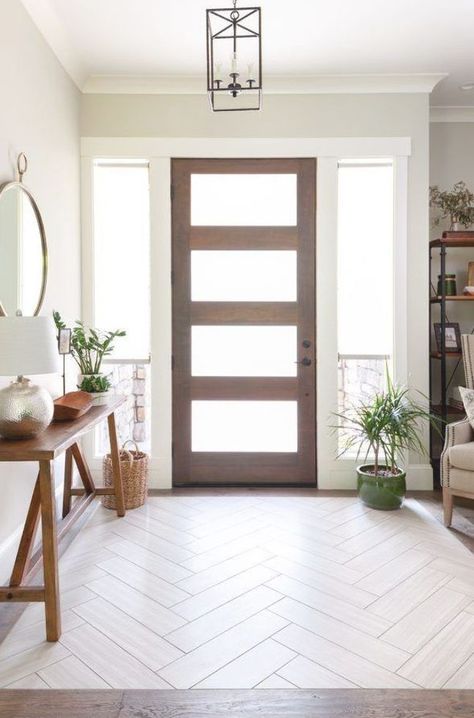 Modern Floor Tiles, Entryway Tile, Entryway Flooring, Farmhouse Entryway, Hallway Design, Modern Entryway, Foyer Design, Modern Farmhouse Design, Style Deco