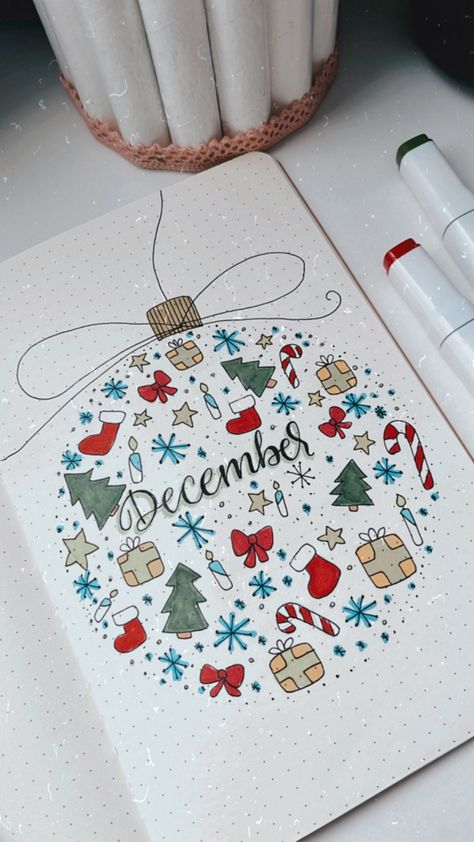 December Bujo Calendar, December Notebook Ideas, Bujo Collections Ideas, Bujo Christmas Theme, Habit Tracker Christmas, Christmas Habit Tracker, Winter Habit Tracker, Bujo December Cover, Christmas Bullet Journal Cover