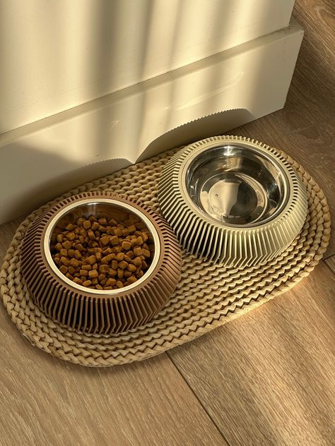 Premium Futuristic Pet Bowl barcelona Cat Bowl Dog Bowl Feeding Bowl 3D Print - Etsy Cute Dog Bowl Ideas, Dog Bowls Aesthetic, Aesthetic Cat Food Bowl, Aesthetic Cat Bowls, Cat Assesories Aesthetic, Pet Things, Dog Bowl Ideas, Cat Accessories Products, Aesthetic Dog Bowls