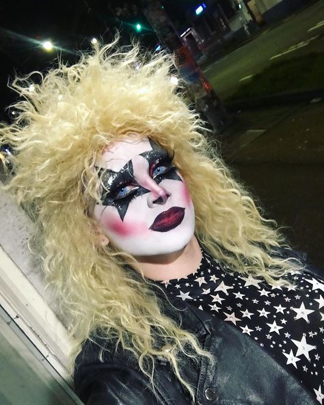 Kiss Star Makeup, 80s Rock Star Makeup, 80s Drag Queens, 80’s Rock Makeup, Kiss Inspired Makeup, 80s Rockstar Makeup, 1980s Glam Rock, 80s Glam Rock Makeup, 80s Rock Makeup