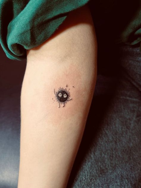 Small Ghibli Tattoo Simple, Studio Ghibli Tattoo Ideas, Hayao Miyazaki Tattoo, Dust Tattoo, Patch Tattoos, Miyazaki Tattoo, Hobbit Tattoo, Queen Bee Tattoo, Ghibli Tattoos