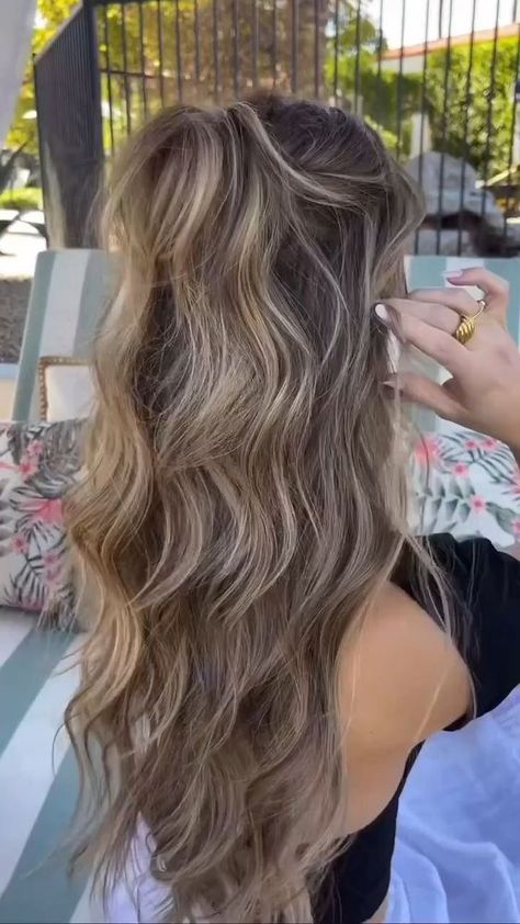 #Hairoil #hair #haircare #trendingreels #sevendays #pinerestpin #NaturalisPro #straighthair #longhair #hairideas #hairinspo #hairstyletutorial #Curly #daburamlahairoil #growhairfast #longthickhair #skinoil #nails #rosemaryoil #diffuseroil #dryscalptreatmenthairoil #shinnyhair #growthicklonghair #fasthairgrowth Extension Hair, Simple Prom Hair, Guest Hair, Hairstyles For Layered Hair, Long Hair Wedding Styles, Prom Hairstyles For Long Hair, Peinados Fáciles Para Cabello Corto, Hairdo For Long Hair, Hair Stylist Life