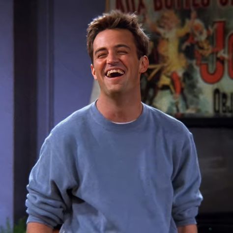 Angeles, Los Angeles, Matthew Perry Friends, 90s Sitcoms, Soul Friend, Tv Miniseries, Friends (tv Series), Perry Como, Chandler Bing