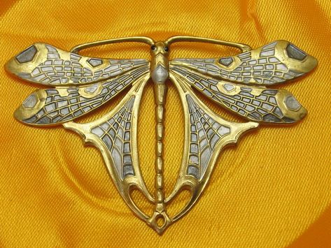 Dragonfly Art Nouveau, Art Nouveau Tattoo, Motifs Art Nouveau, Design Art Nouveau, Art Deco Jewelry Vintage, Dragonfly Pin, Bijoux Art Nouveau, Dragonfly Design, French Art Nouveau