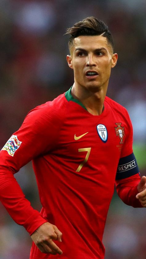 Cristiano Ronaldo Football Players Pictures, Ronaldo Hair, Cristiano Ronaldo Hairstyle, Cristiano R, Cristiano Ronaldo Style, Cristiano Ronaldo Video, Cristiano Ronaldo Portugal, Cristiano Ronaldo Juventus, Ronaldo Pictures