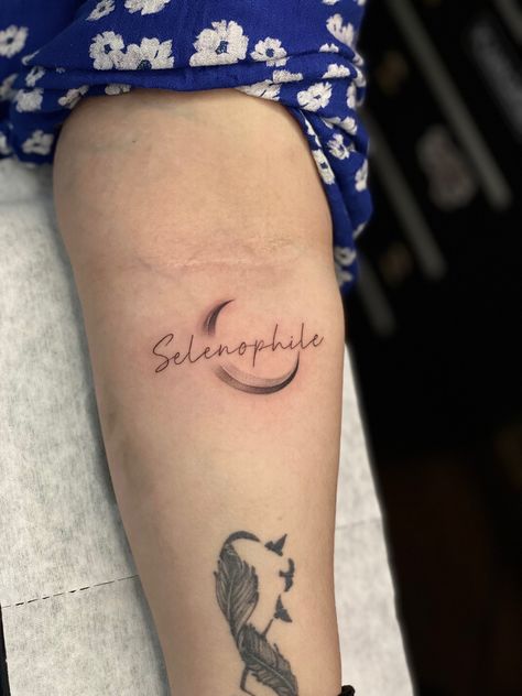 A person who is fond of or interested in the Moon. Moon Tattoo With Quote, Selenophile Tattoo, Moonchild Tattoo, Moon Child Tattoo, One Word Tattoos, Text Tattoo, In The Moon, Simplistic Tattoos, Word Tattoos