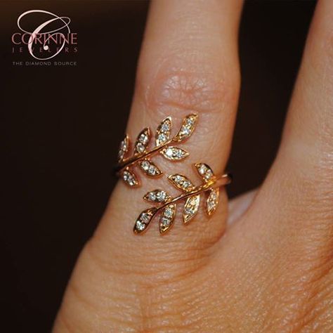 Leaf Design Ring, Finger Ring Gold Design, Finger Rings Indian, Finger Rings Gold Indian, Ring Designs Gold For Women, Gold Finger Rings For Women, Indian Gold Rings, Leaf Ring Design, Women Finger Rings