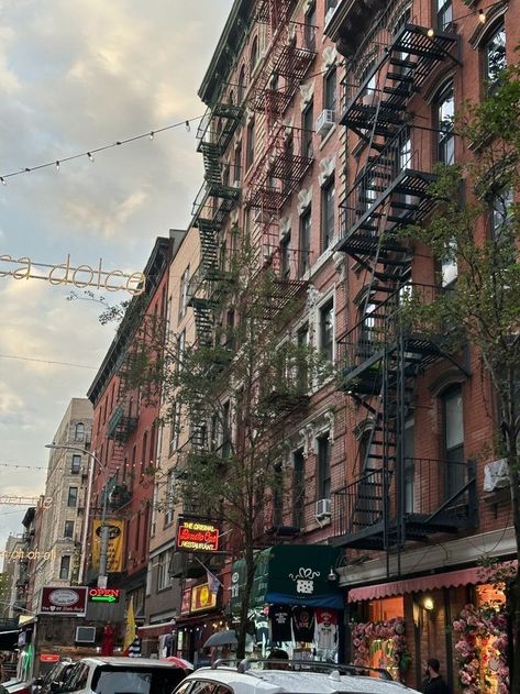 Little Italy Nyc, Little Italy New York, Nyc Lifestyle, Nyc Baby, I Love Nyc, Empire State Of Mind, Nyc Girl, Nyc Aesthetic, Nyc Life