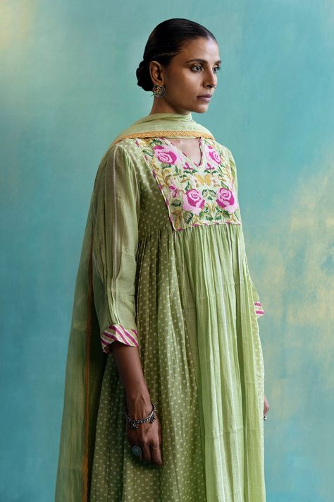 Buy Green Kurta Handwoven Chanderi Printed Polka Dot V Neck Anarkali Set For Women by Shivani Bhargava Online at Aza Fashions. Chanderi Anarkali, Sheer Dupatta, Green Anarkali, Easy Clothing, Chanderi Dupatta, Printed Embroidery, Cotton Dupatta, Beautiful Dress Designs, Green Fits